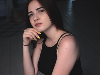 Picture of the sexy profile of SandraElegant, for a very hot webcam live show !