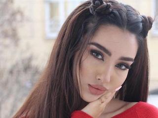 매우 야한 라이브 웹캠 쇼를 하는 SportsAndSexy의 섹시한 프로파일 포토!