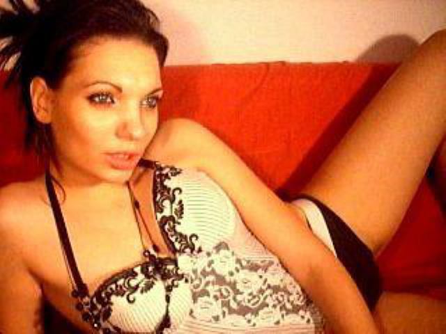 babes-karin-noelle-webcam-porn-with
