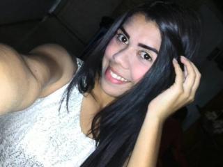 Picture of the sexy profile of AmazingXGirls, for a very hot webcam live show !