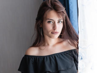 Hình ảnh đại diện sexy của người mẫu IngaSilver để phục vụ một show webcam trực tuyến vô cùng nóng bỏng!